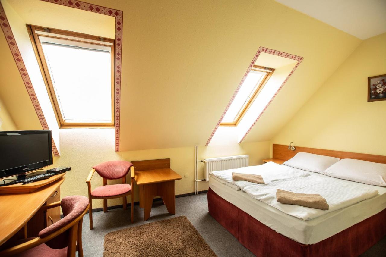 Hotel Margo Cedynia Eksteriør bilde